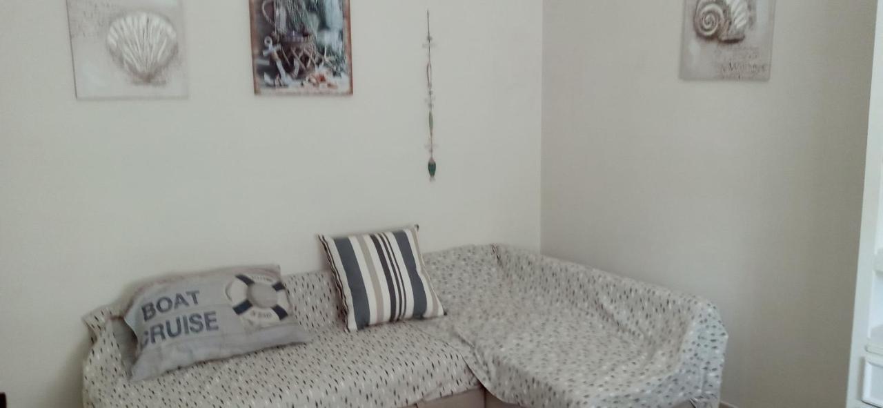 Gli Oleandri Villa Livorno Bagian luar foto